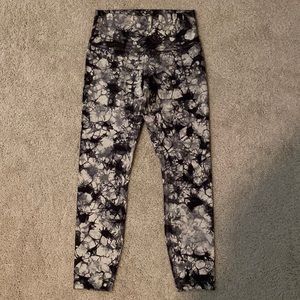 Lululemon Wunder Under Leggings